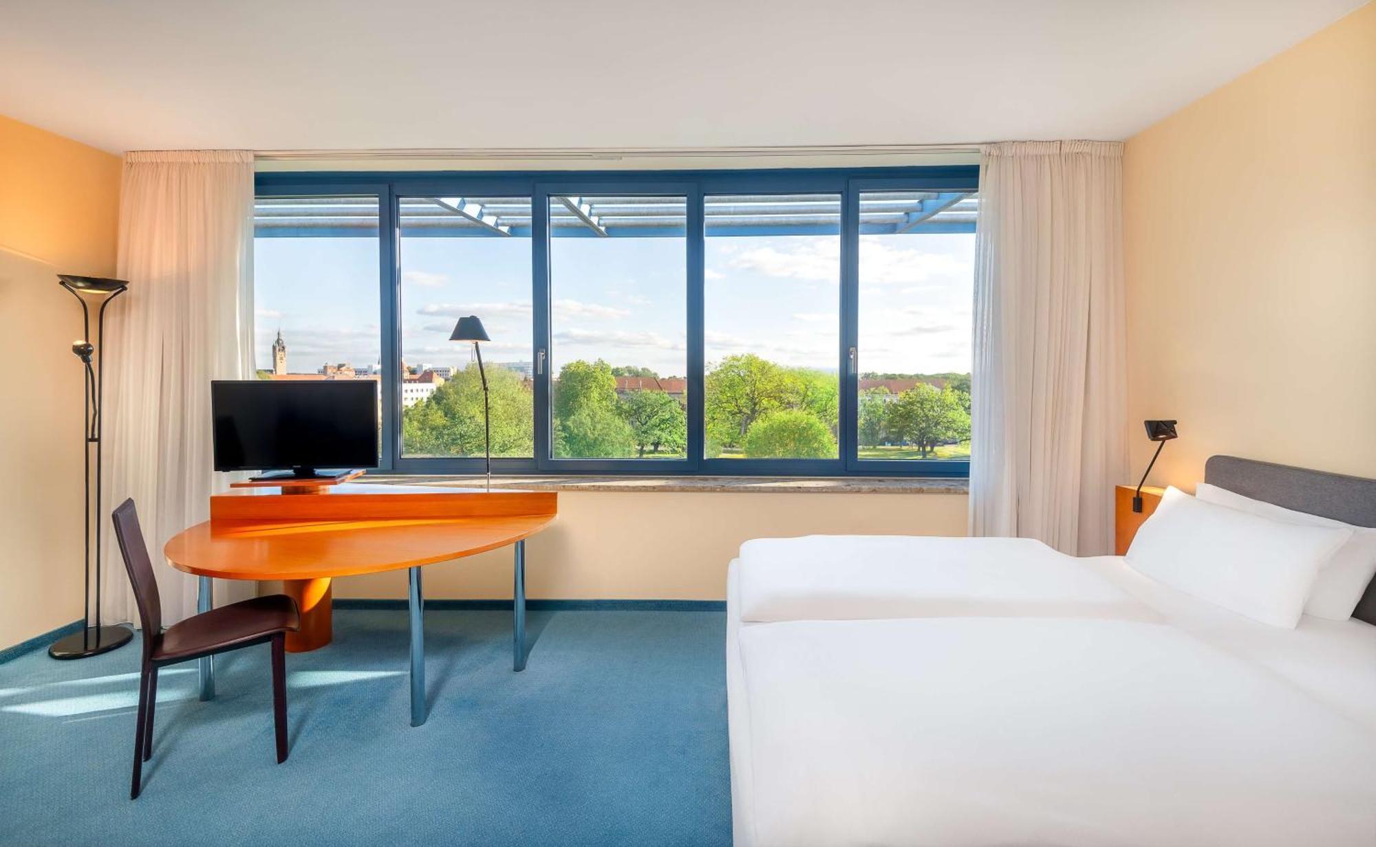 Отель Radisson Blu Fuerst Leopold