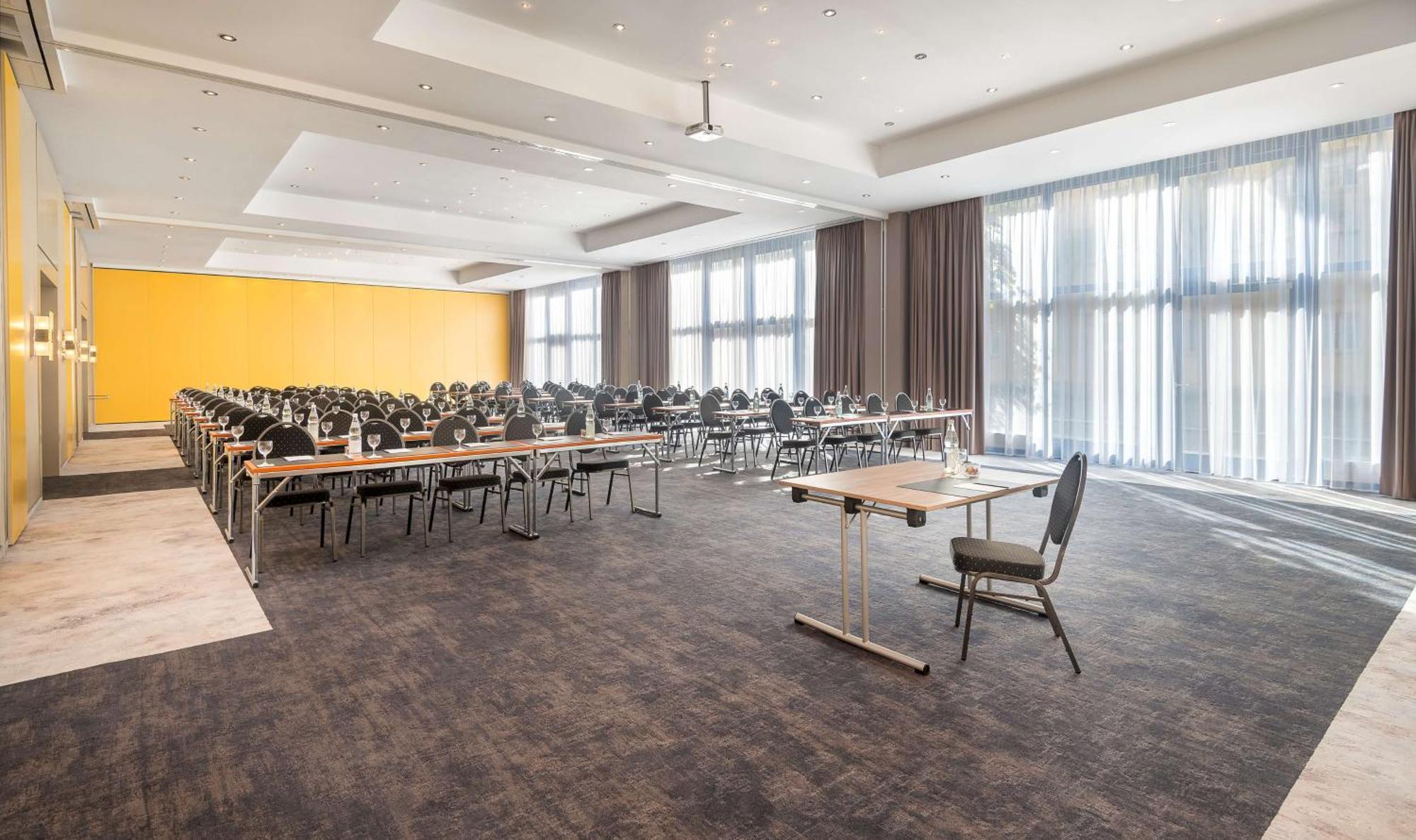 Radisson Blu Fuerst Leopold Отель