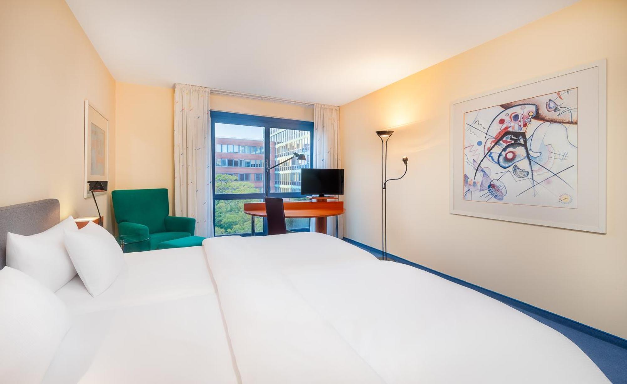 Отель Radisson Blu Fuerst Leopold